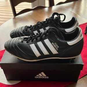 Adidas Copa Mundial Cleats. (Size8)